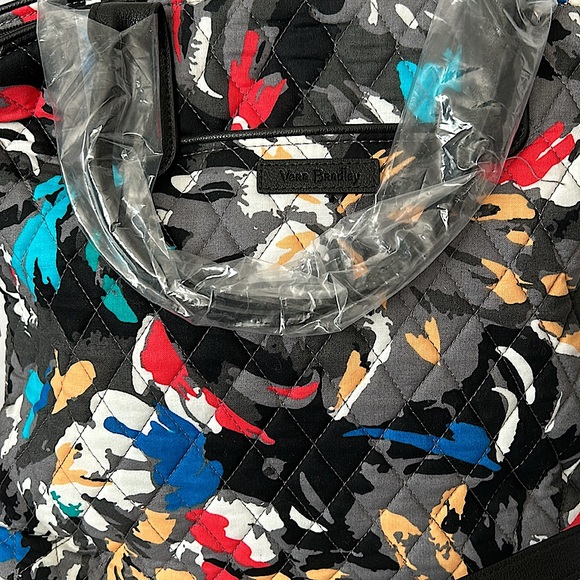 Vera Bradley NWT Black Splash Floral Satchel Bag Purse 🌺🌺 - Picture 3 of 8